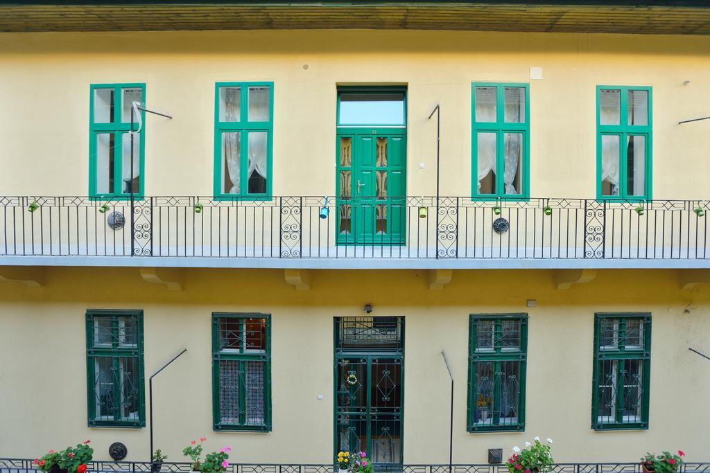 Gozsdu Apartments In Center Budapest Eksteriør billede